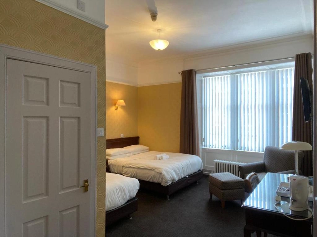 Twin room with natural light